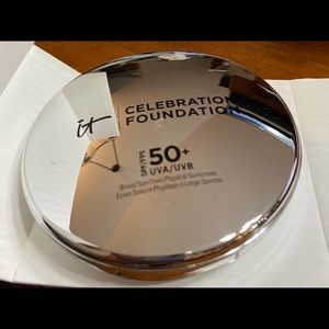 IT Celebration Foundation Medium